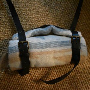 NWT Aspen Adelaide Aztec Fringed Throw Blanket - 50x60”, Natural